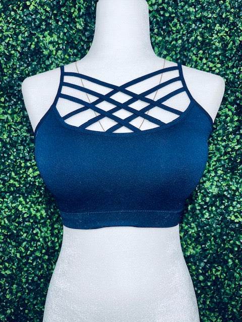 SEAMLESS TRIPLE CRISS-CROSS FRONT BRALETTE WITH REMOVABLE BRA PADS