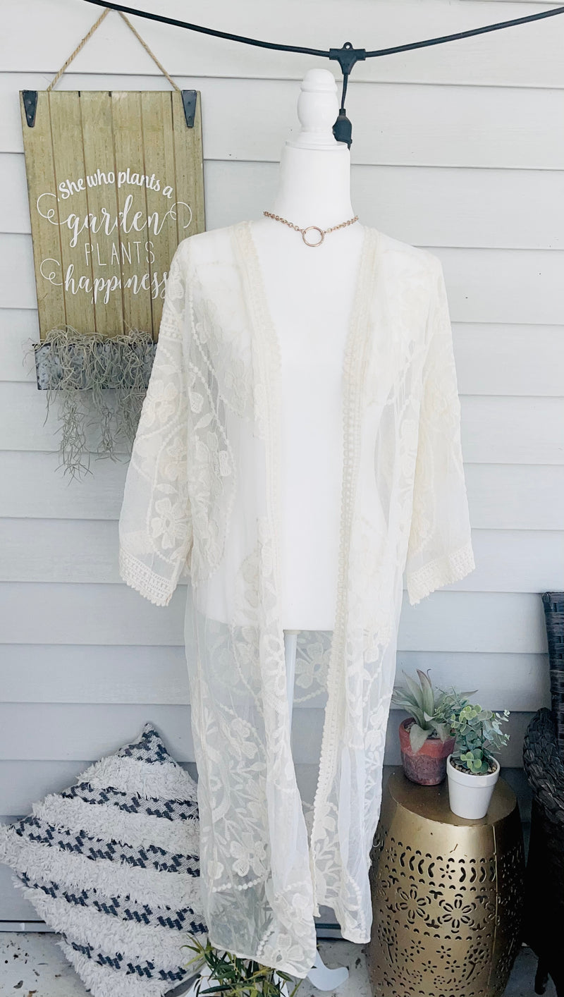 LACEY CAKES Kimono (white)