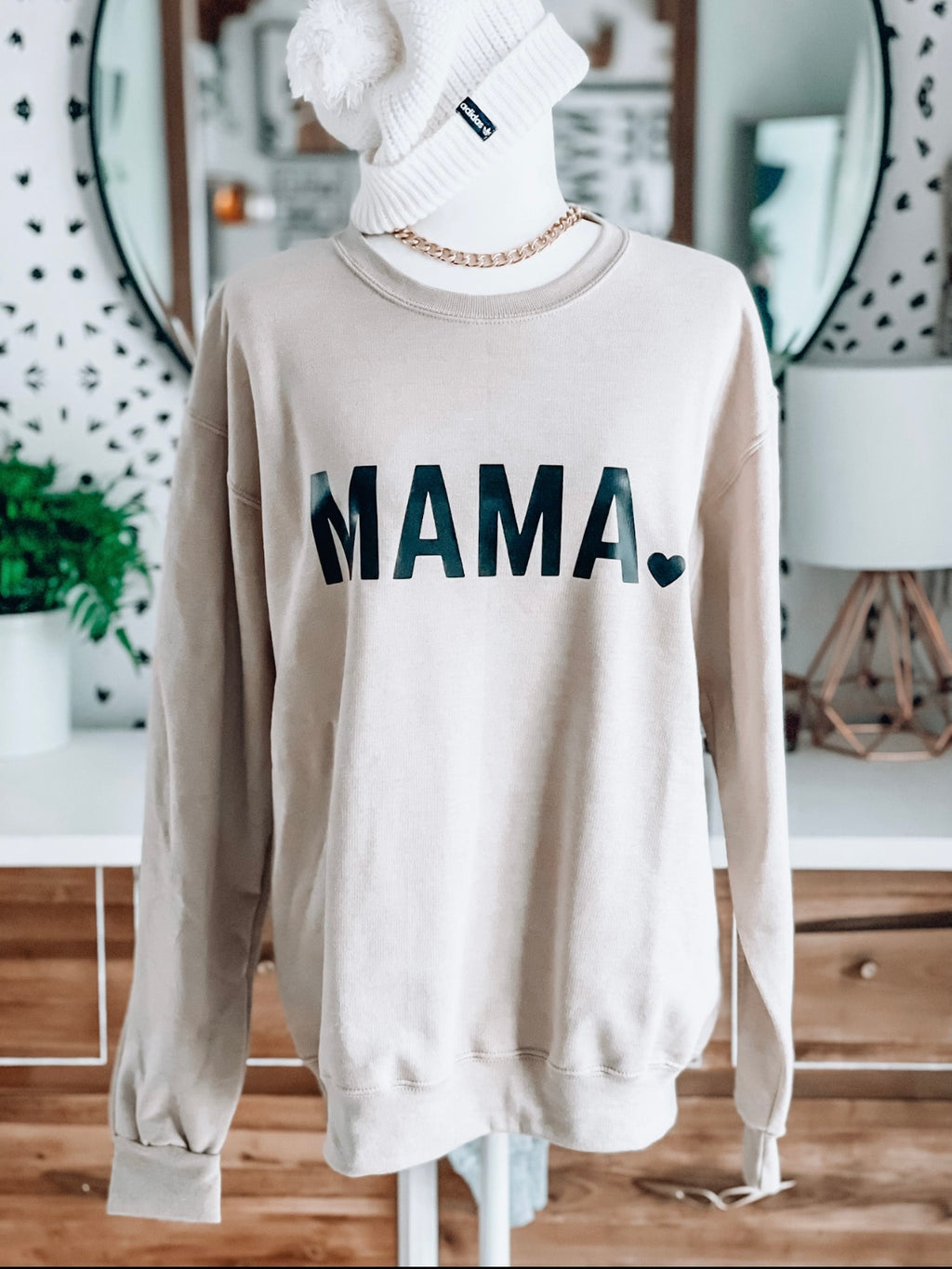 MAMA Crewneck